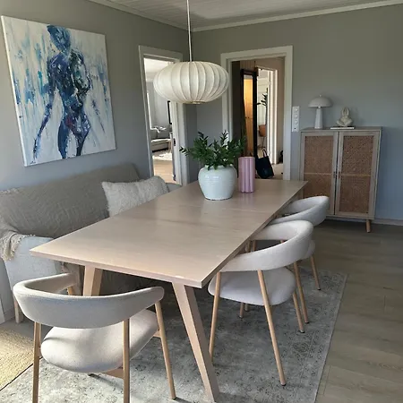 Stort Hus Med Utsikt, Hage Og Veranda * Kristiansand