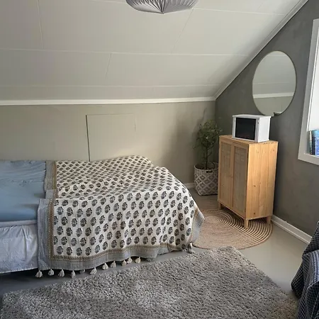 Stort Hus Med Utsikt, Hage Og Veranda *