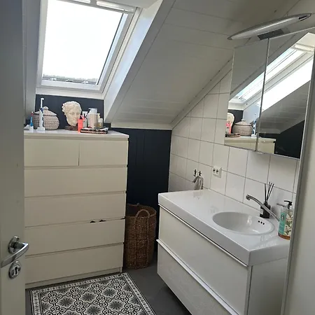 Stort Hus Med Utsikt, Hage Og Veranda *
