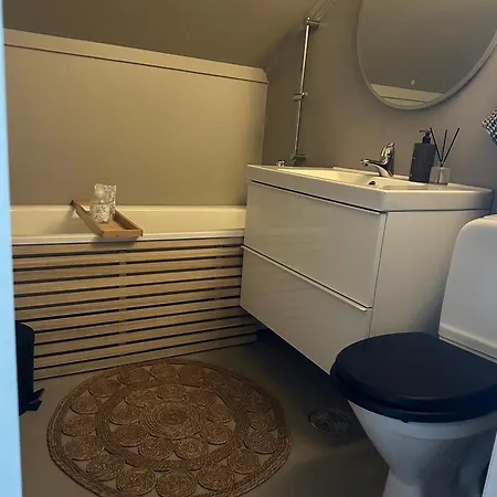 Stort Hus Med Utsikt, Hage Og Veranda Kristiansand